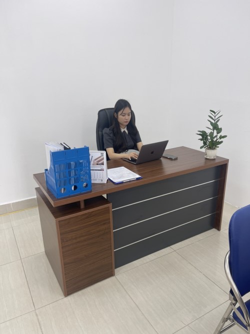 Combo bàn giám đốc 1m6x0.6+ Ghế C315