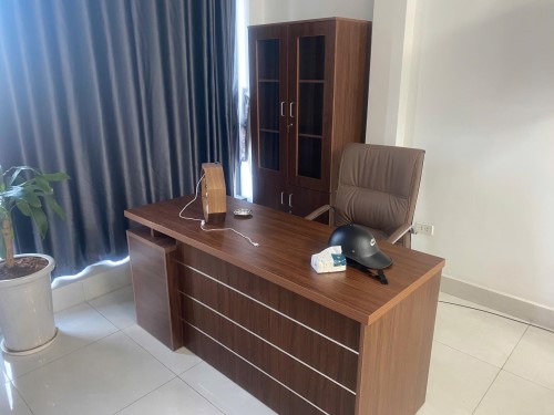 Combo bàn giám đốc 1m6x0.6+ Ghế quỳ D35