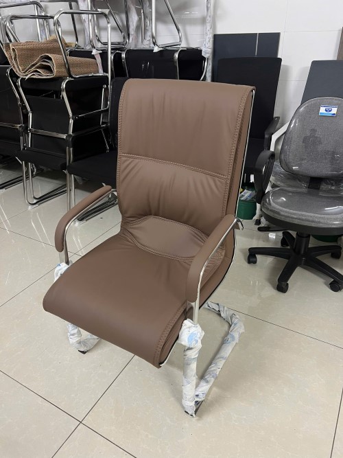 Ghế chân quỳ da D35 màu cà phê mới 100% Ghế chân quỳ da D35 màu cà phê mới 100%